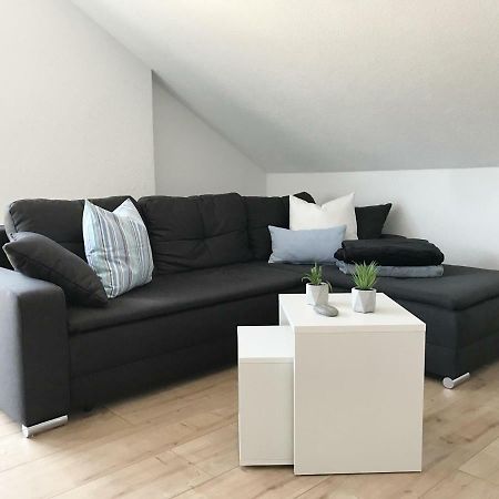 Zollernalb-Apartment อัลบ์ชตัดท์ ภายนอก รูปภาพ