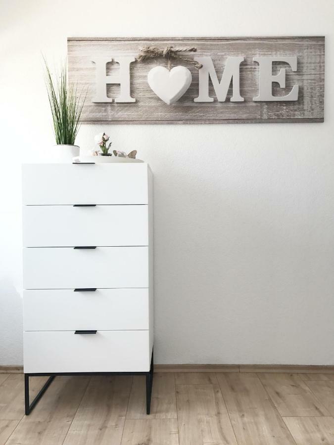 Zollernalb-Apartment อัลบ์ชตัดท์ ภายนอก รูปภาพ